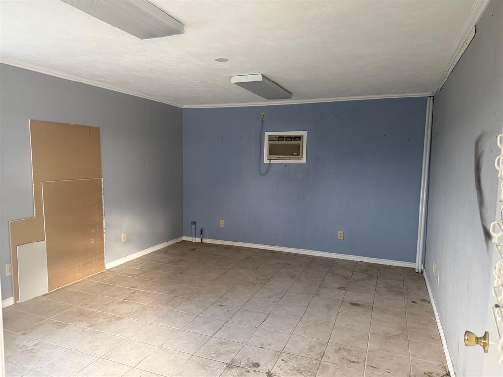 109 Country View Lane Fate, TX 75189 - Photo 24 of 24 an empty room with a window