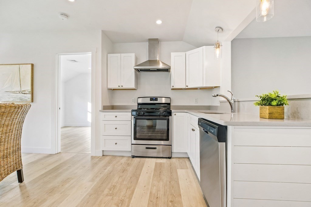 15 Edward Road Marshfield, MA 02050 - Photo 4 of 24 Gallery Image 4