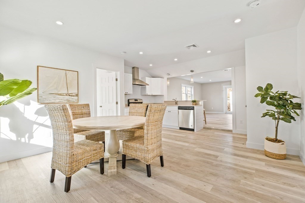 15 Edward Road Marshfield, MA 02050 - Photo 5 of 24 Gallery Image 5