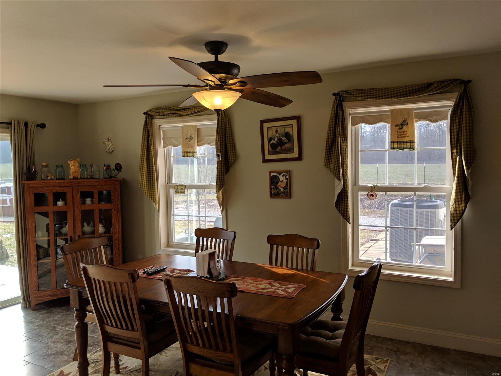 11496 Summerville Road Sparta, IL 62286 - Photo 16 of 48