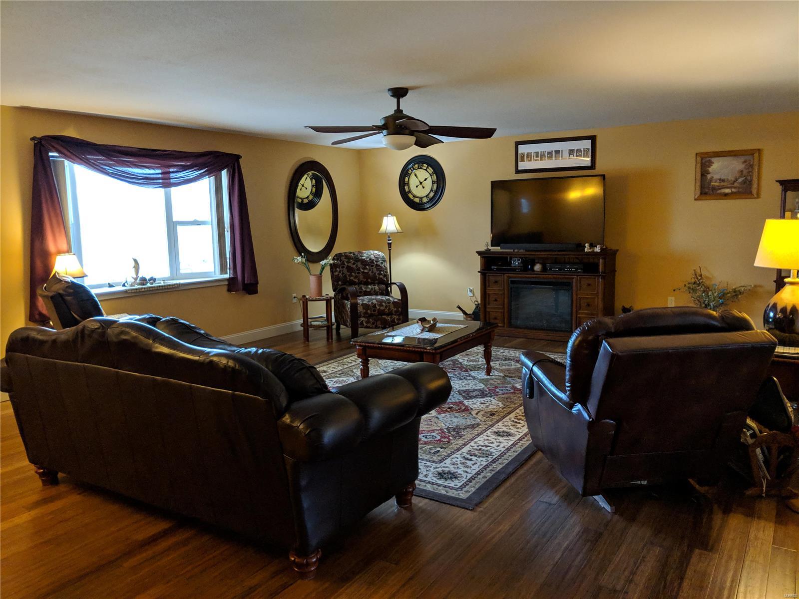 11496 Summerville Road Sparta, IL 62286 - Photo 3 of 48