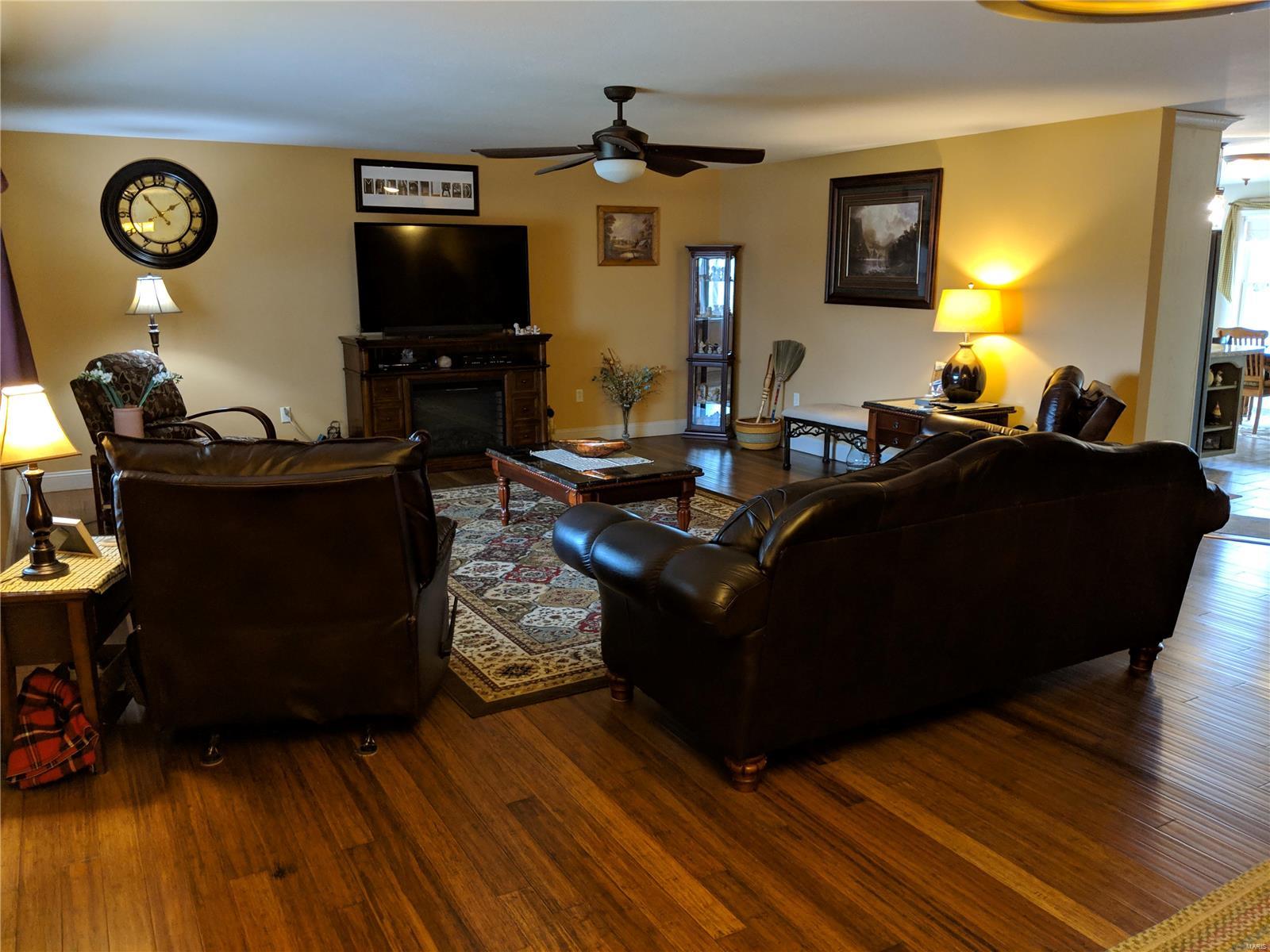 11496 Summerville Road Sparta, IL 62286 - Photo 5 of 48
