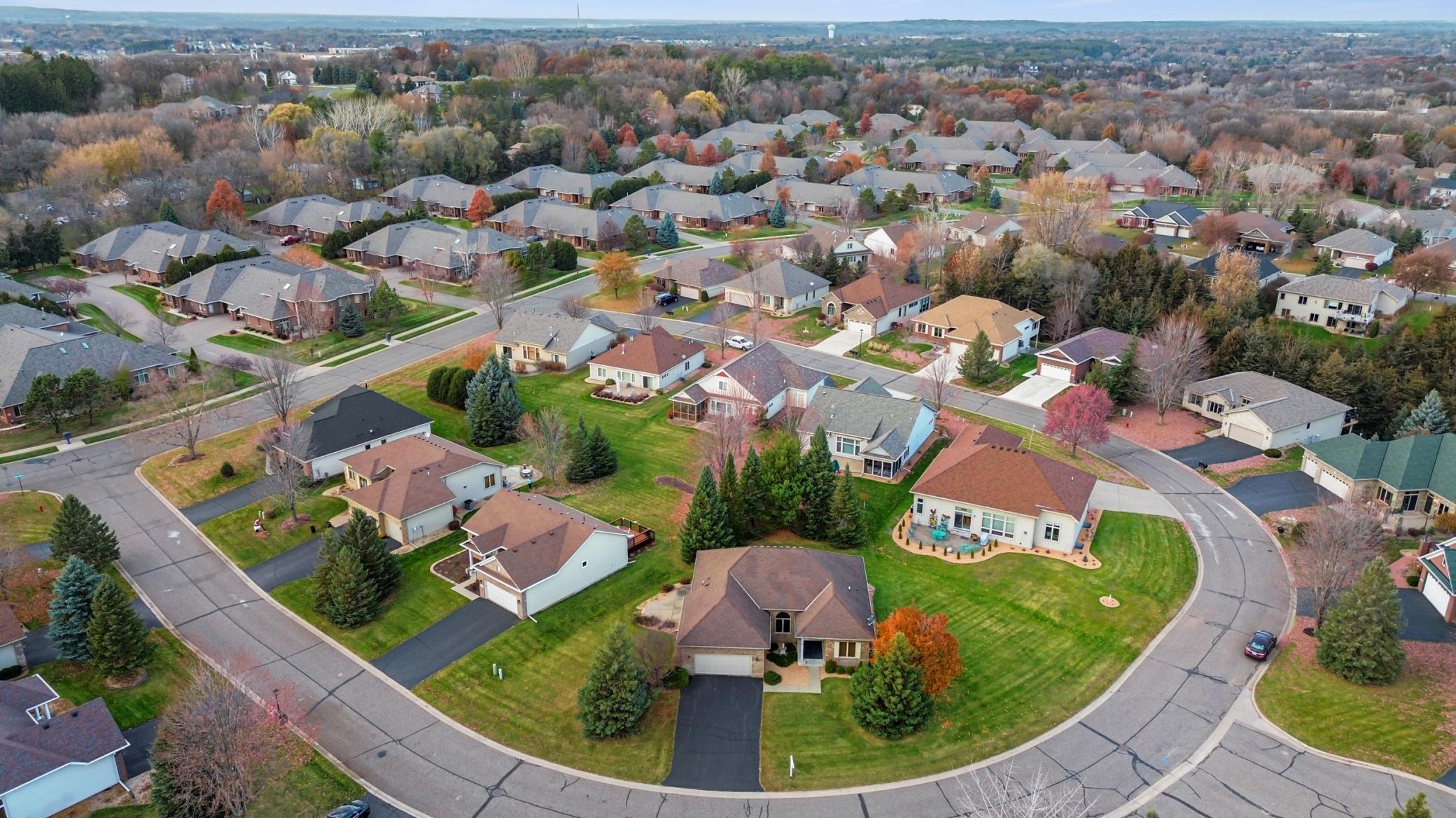 118 Quail Circle Hudson, WI 54016 - Photo 2 of 32