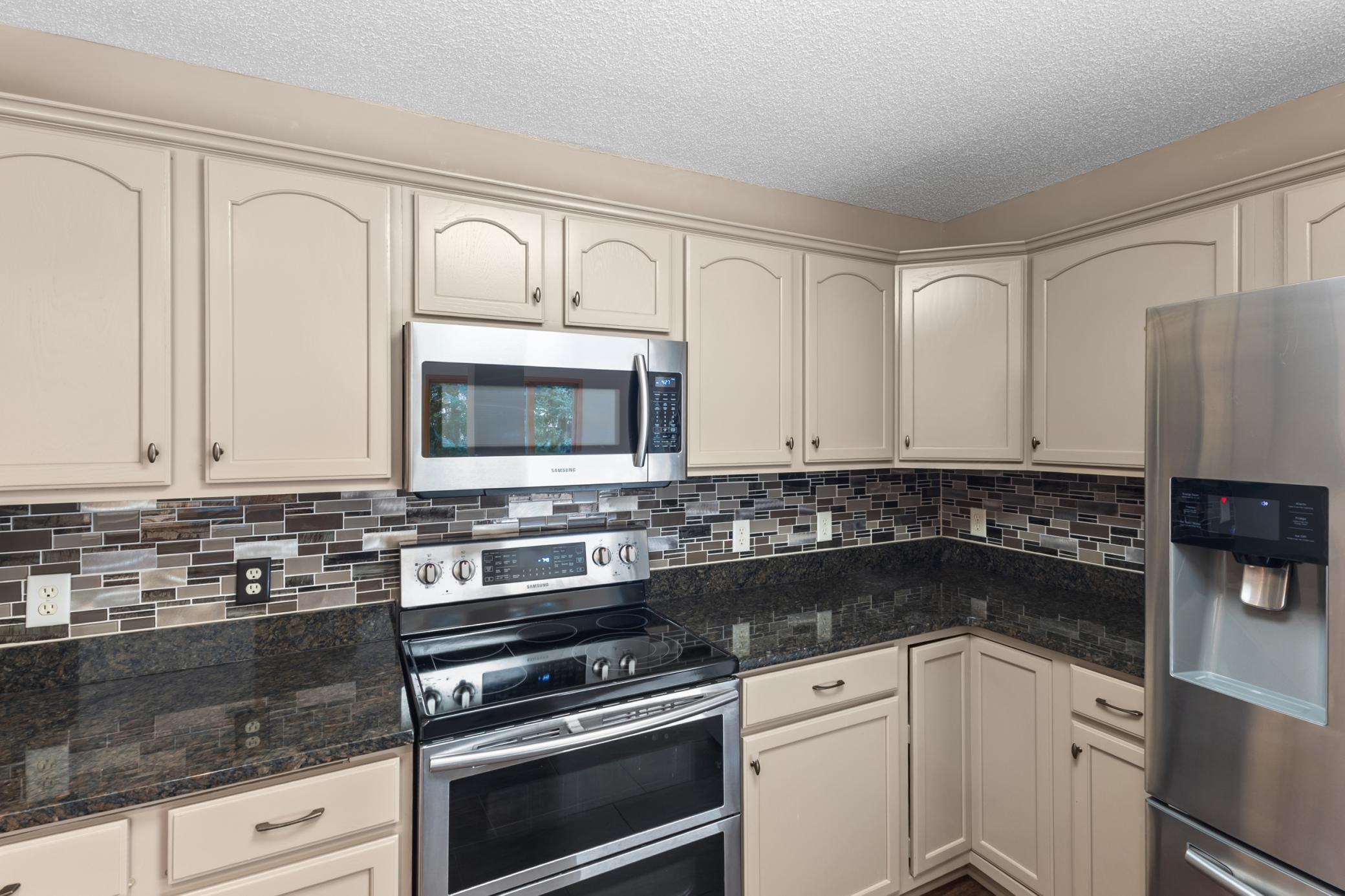 118 Quail Circle Hudson, WI 54016 - Photo 9 of 32