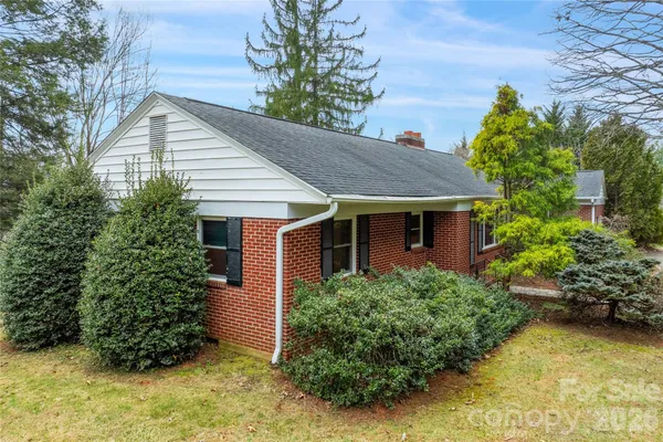 $400,000 | 474 North Main Street, Mars Hill, NC 28754