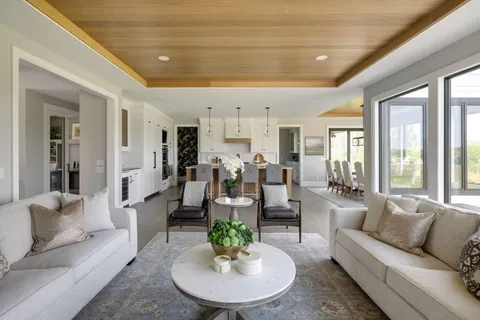 $2,695,000 | 2073 Bridgevine Court, Independence, MN 55359