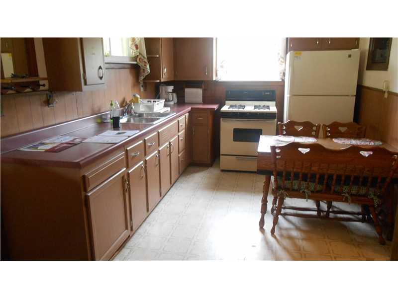 933 East Ridge Avenue Economy, PA 15027 - Photo 2 of 15 Kitchen.
