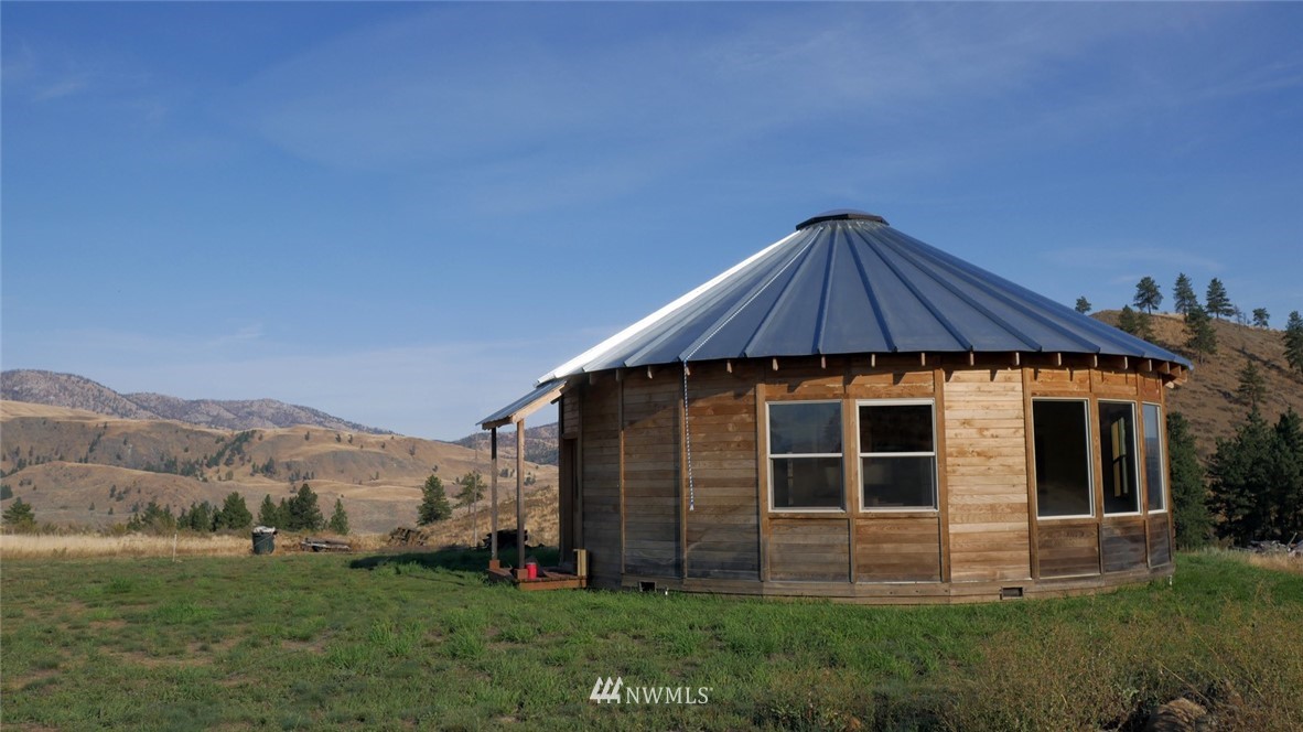 49 Doe Haven Road Twisp, WA 98856 - Photo 2 of 25