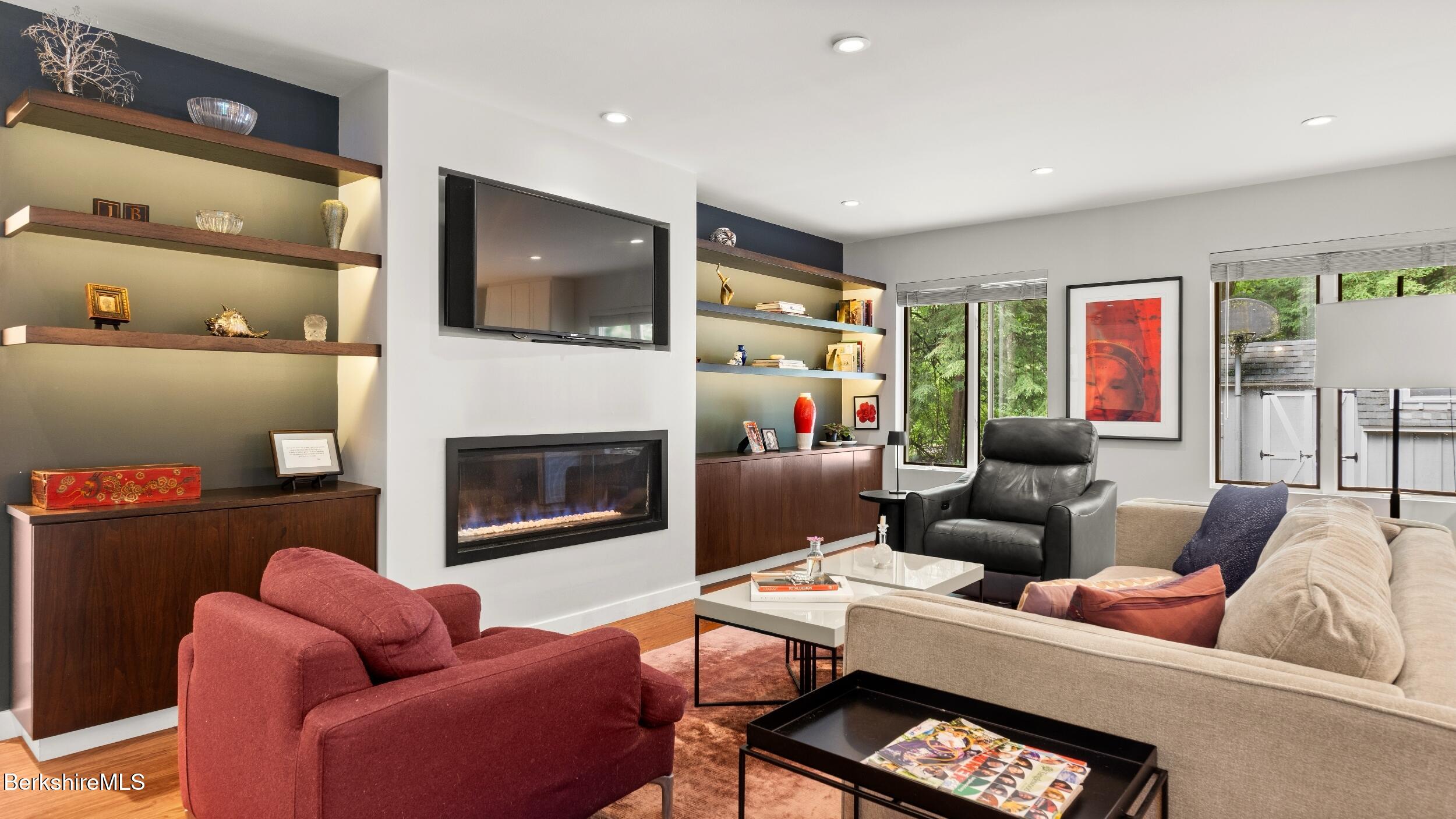 86 Pine Knoll Road Lenox, MA 01240 - Photo 22 of 54 LIVING ROOM