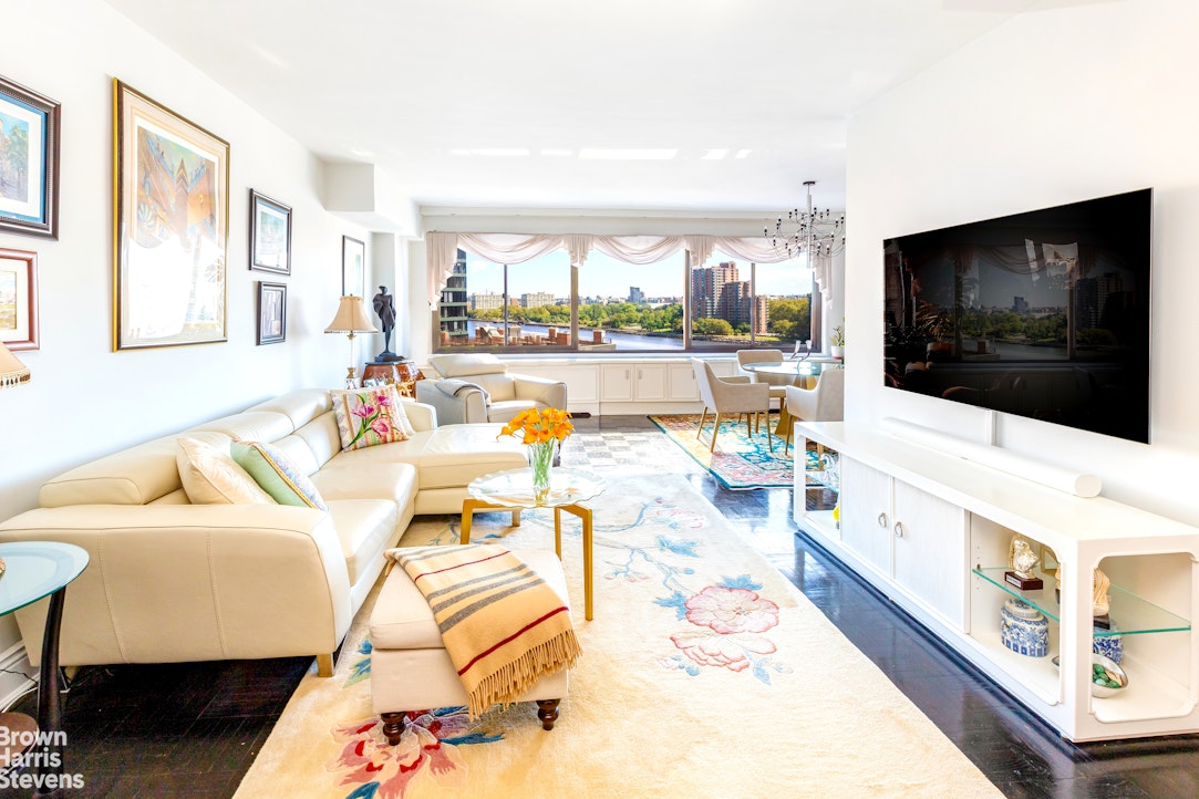 530 East 72nd Street, Unit 10B Manhattan, NY 10021 - Photo 1 of 17