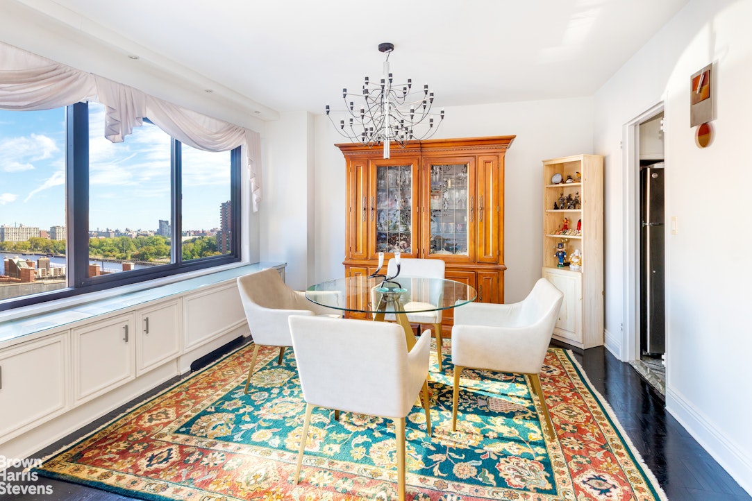 530 East 72nd Street, Unit 10B Manhattan, NY 10021 - Photo 2 of 17