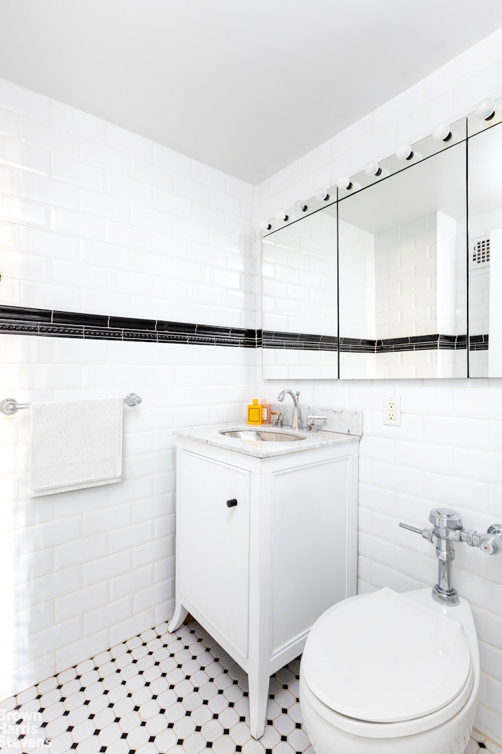 530 East 72nd Street, Unit 10B Manhattan, NY 10021 - Photo 7 of 17