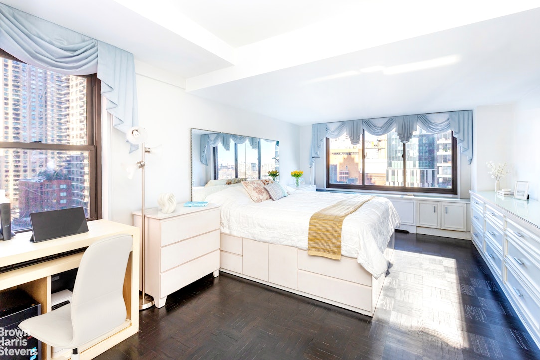 530 East 72nd Street, Unit 10B Manhattan, NY 10021 - Photo 8 of 17