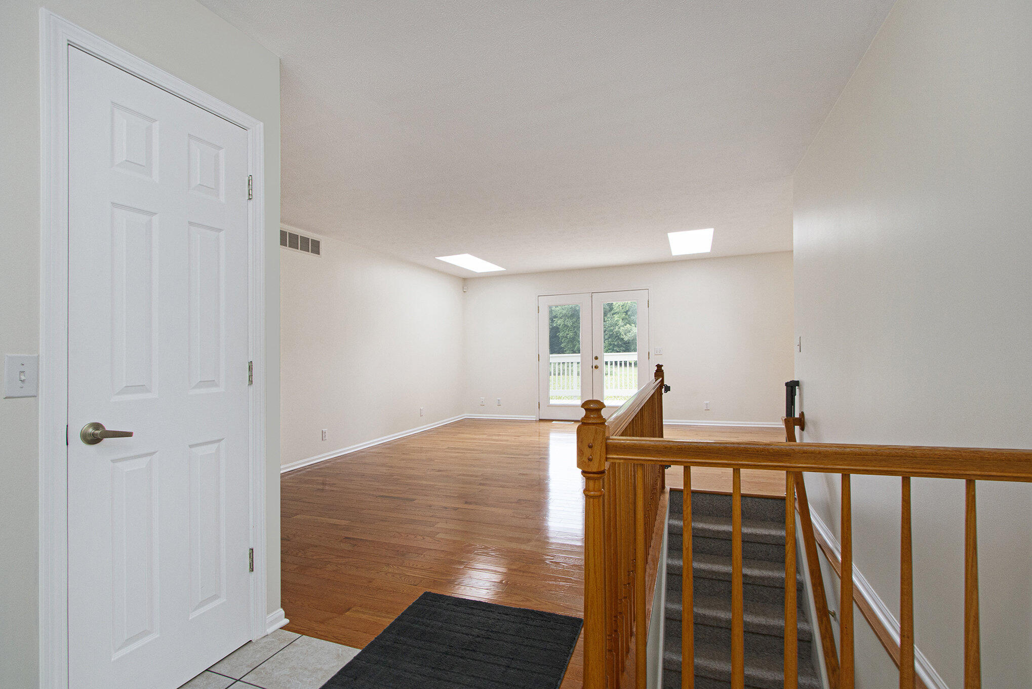 10992 Jones Road Berrien Springs, MI 49103 - Photo 4 of 31 006_img_0701