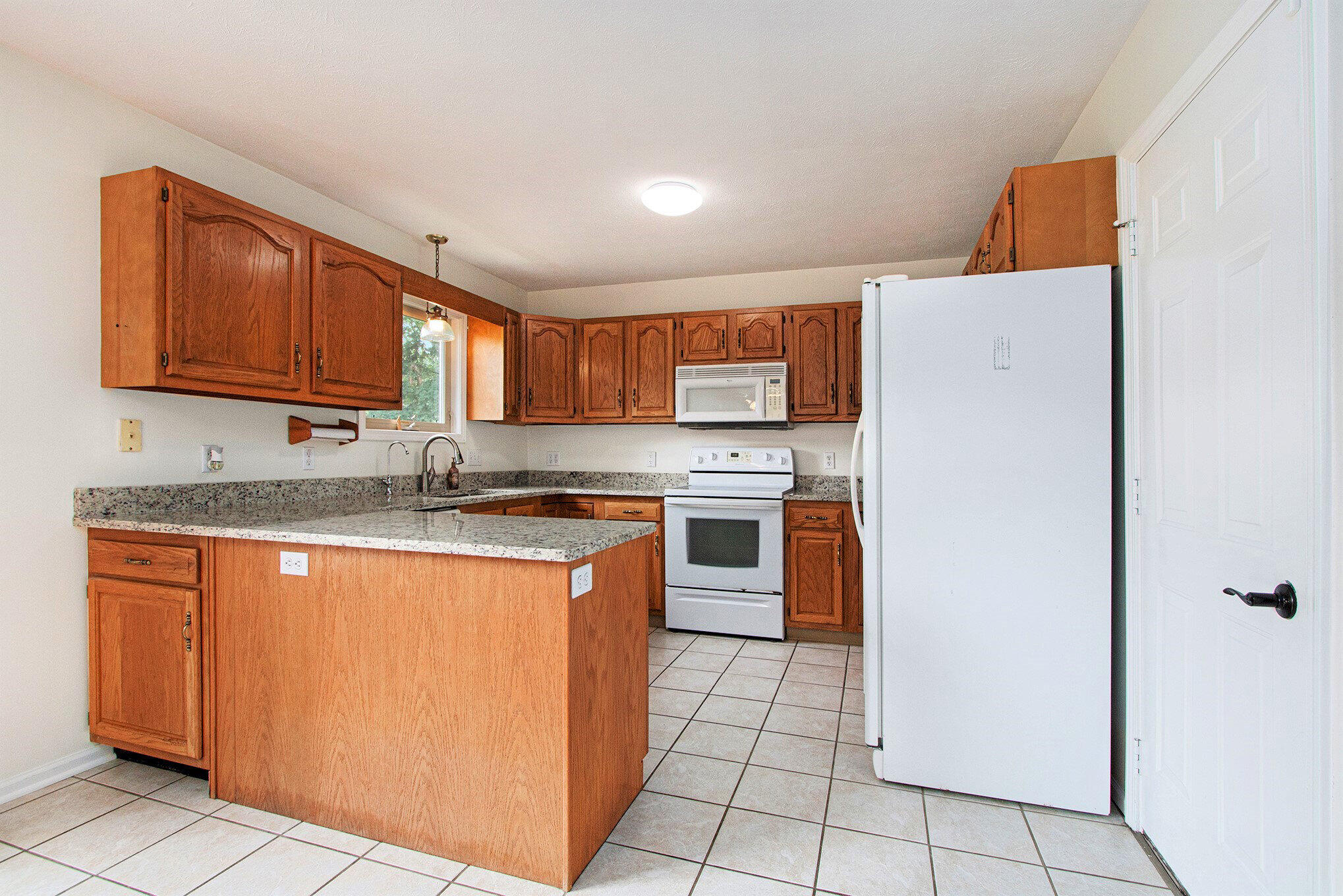 10992 Jones Road Berrien Springs, MI 49103 - Photo 7 of 31 010_img_0711