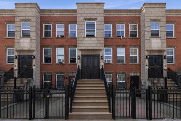 $3,100 | 426 East 159th Street | Melrose