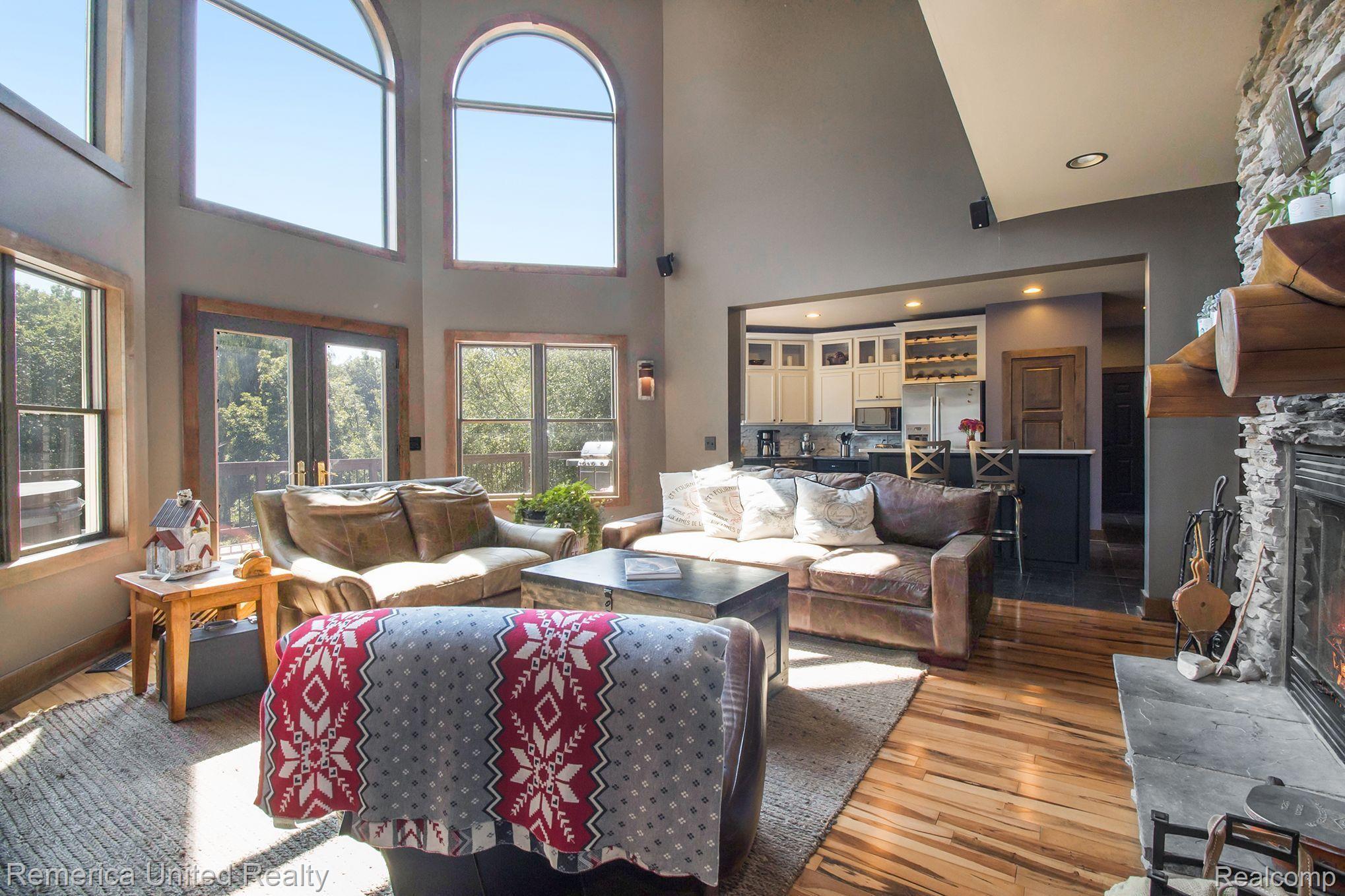 3470 East Highland Road Howell, MI 48843 - Photo 23 of 66 Stunning Great Room