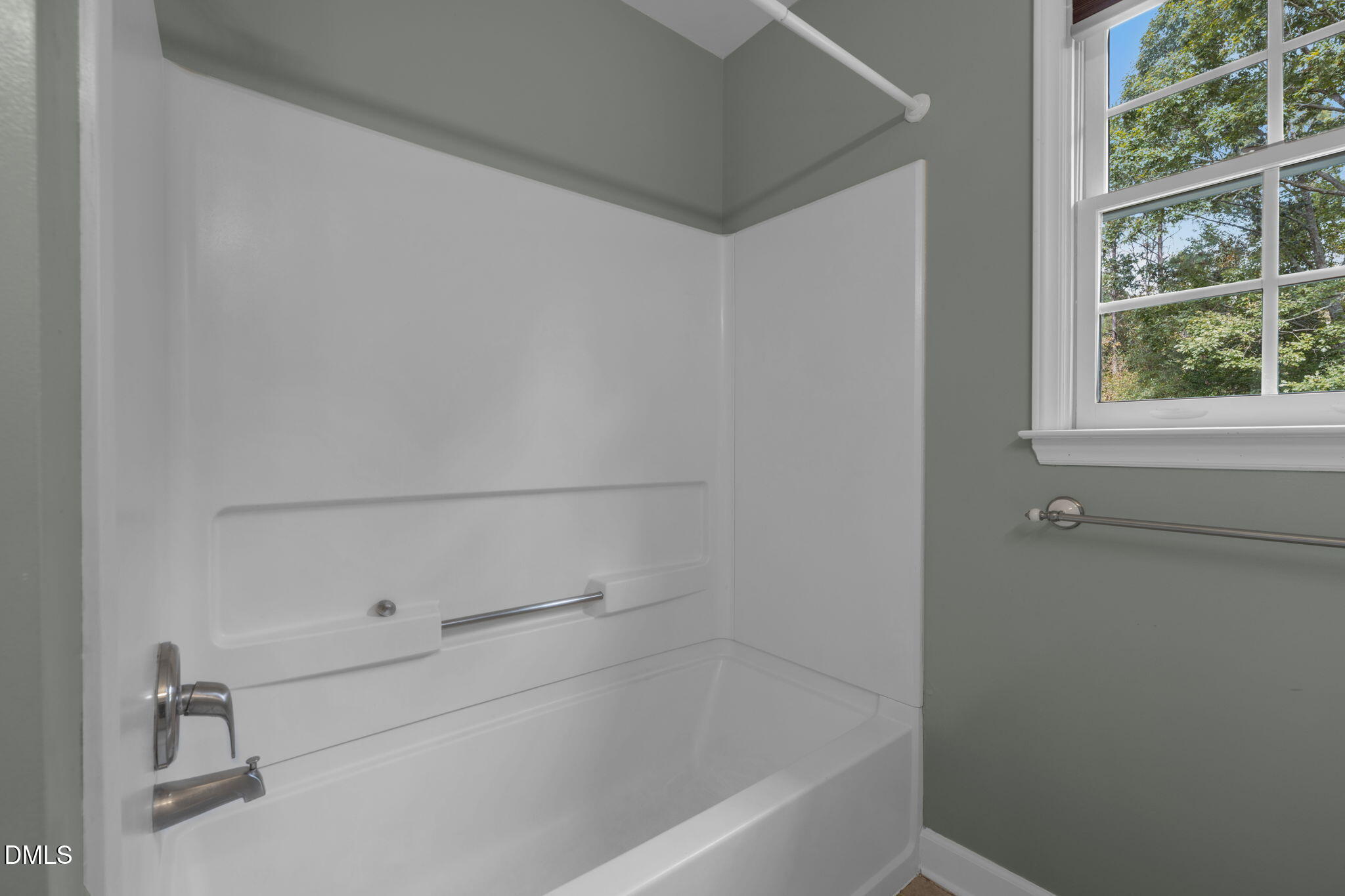 16 Quail Hunt Circle Durham, NC 27712 - Photo 37 of 61 a bathroom with a bathtub