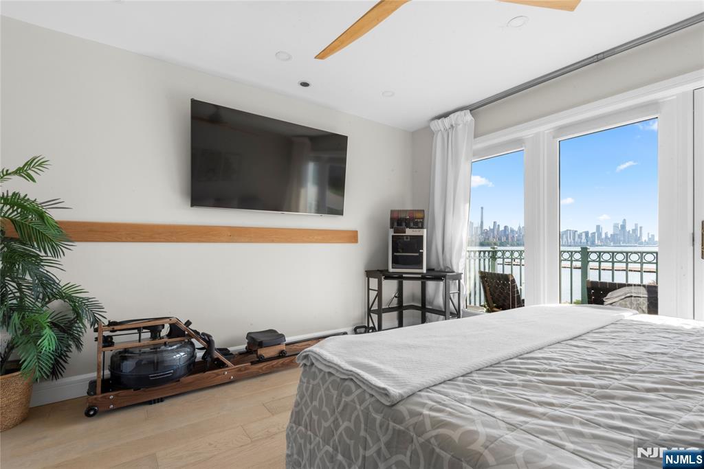 121 The Promenade, Unit 121122 Edgewater, NJ 07020 - Photo 15 of 26