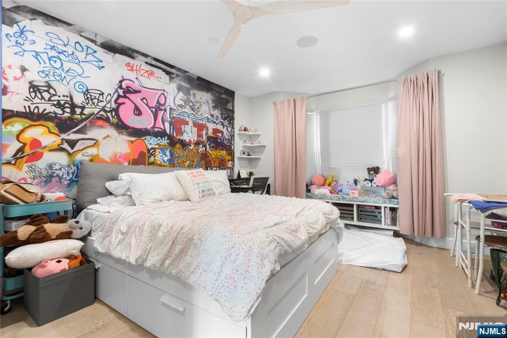 121 The Promenade, Unit 121122 Edgewater, NJ 07020 - Photo 17 of 26