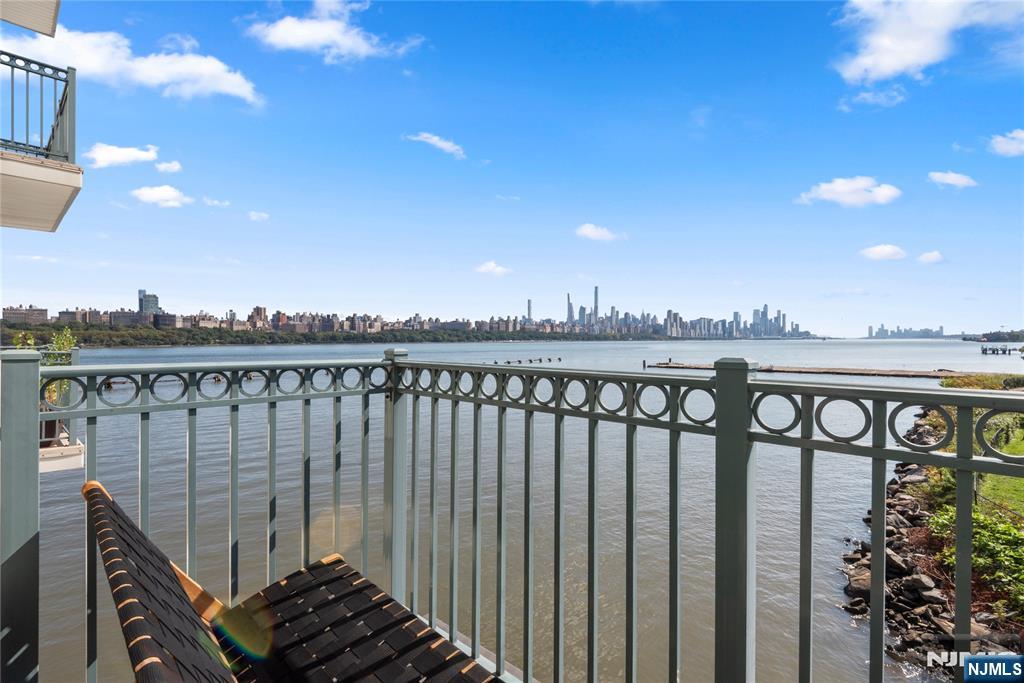 121 The Promenade, Unit 121122 Edgewater, NJ 07020 - Photo 21 of 26