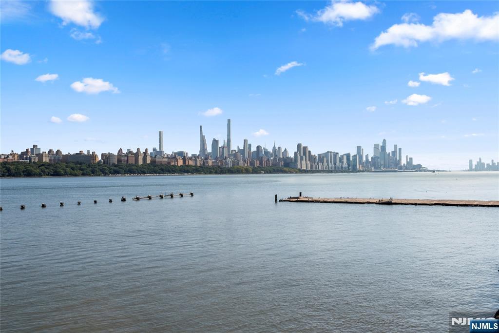 121 The Promenade, Unit 121122 Edgewater, NJ 07020 - Photo 23 of 26