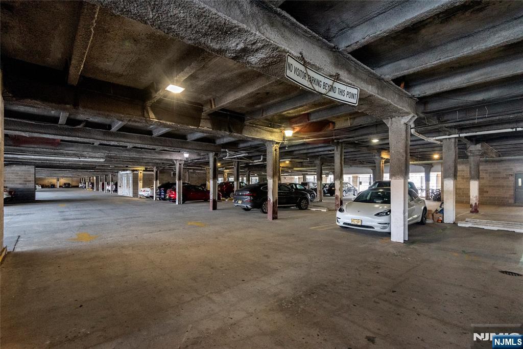 121 The Promenade, Unit 121122 Edgewater, NJ 07020 - Photo 24 of 26