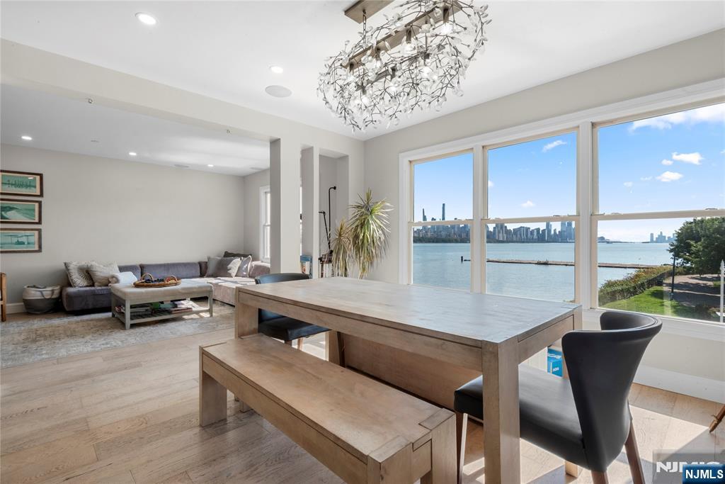 121 The Promenade, Unit 121122 Edgewater, NJ 07020 - Photo 4 of 26