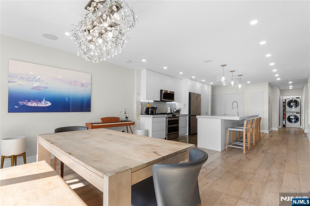 121 The Promenade, Unit 121122 Edgewater, NJ 07020 - Photo 6 of 26