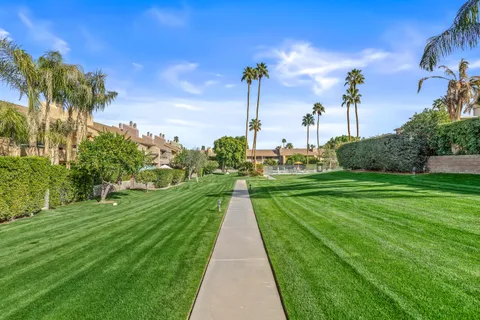 $490,000 | 215 Calle Bravo, Palm Springs, CA 92264
