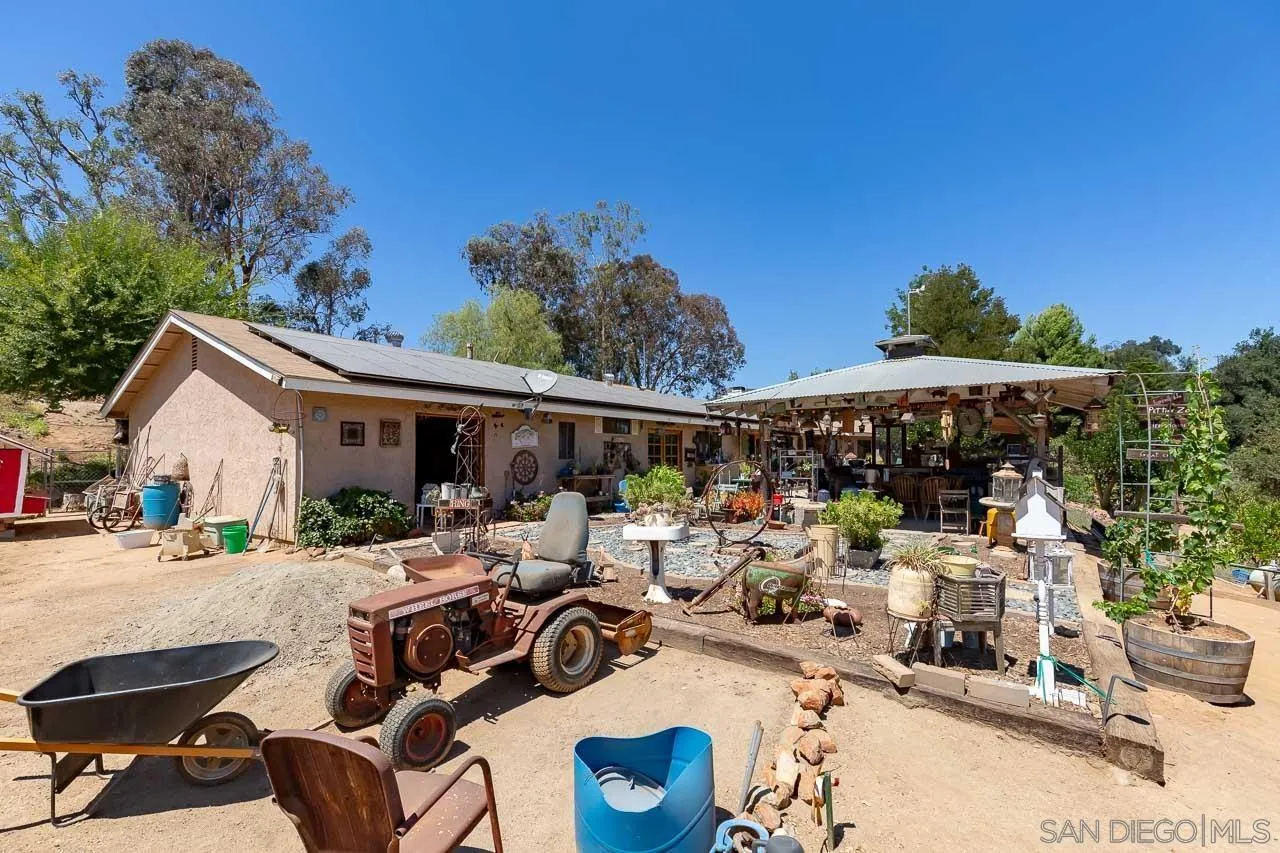 2029 Willow Glen Road Fallbrook, CA 92028 - Photo 19 of 46 a patio with patio a couch and chairs