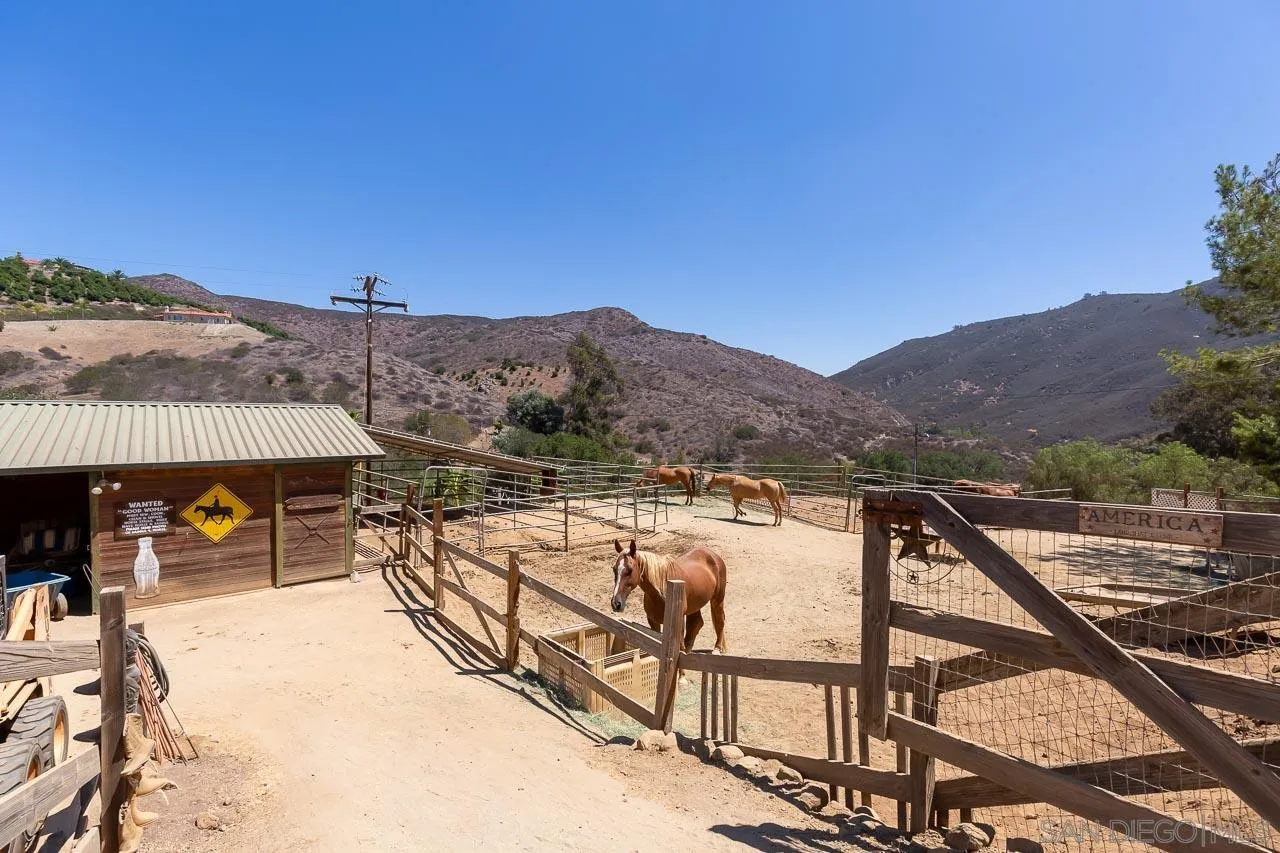 2029 Willow Glen Road Fallbrook, CA 92028 - Photo 25 of 46 a view of a terrace with sitting area