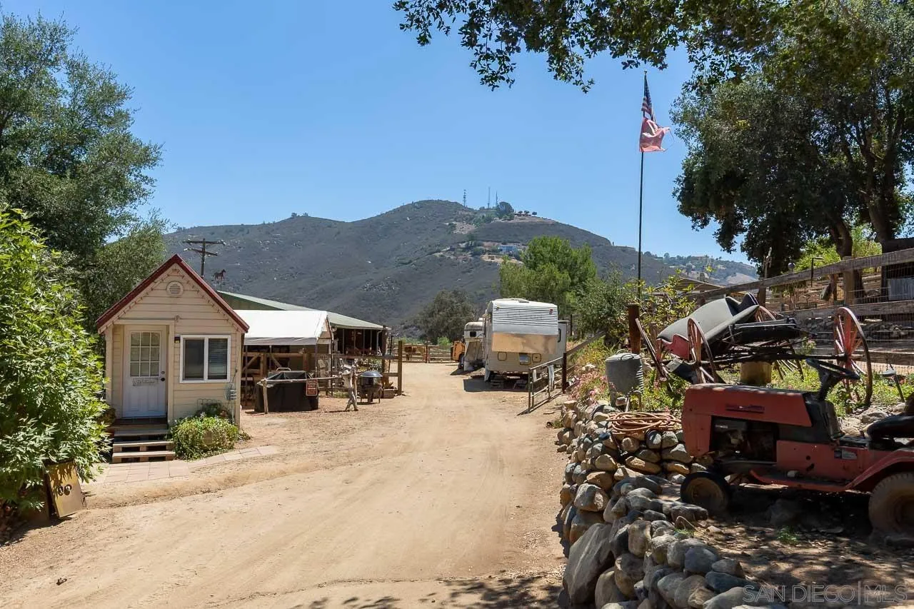 2029 Willow Glen Road Fallbrook, CA 92028 - Photo 41 of 46 a view of a town with barn house