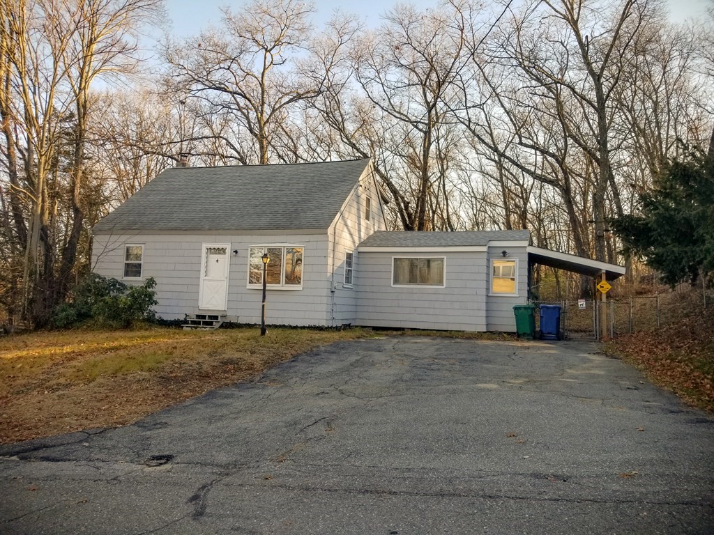 8 Woodbury Road Billerica, MA 01821 - Photo 1 of 23 Gallery Image 1