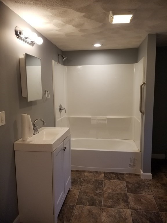 8 Woodbury Road Billerica, MA 01821 - Photo 16 of 23 Gallery Image 16