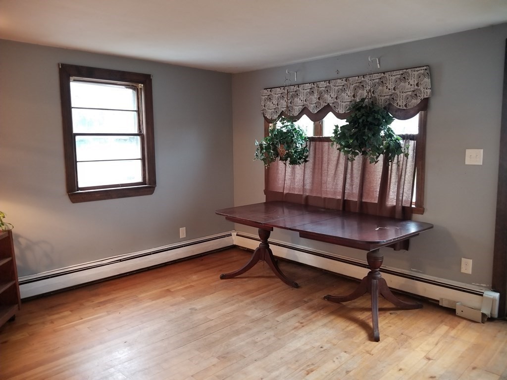 8 Woodbury Road Billerica, MA 01821 - Photo 5 of 23 Gallery Image 5