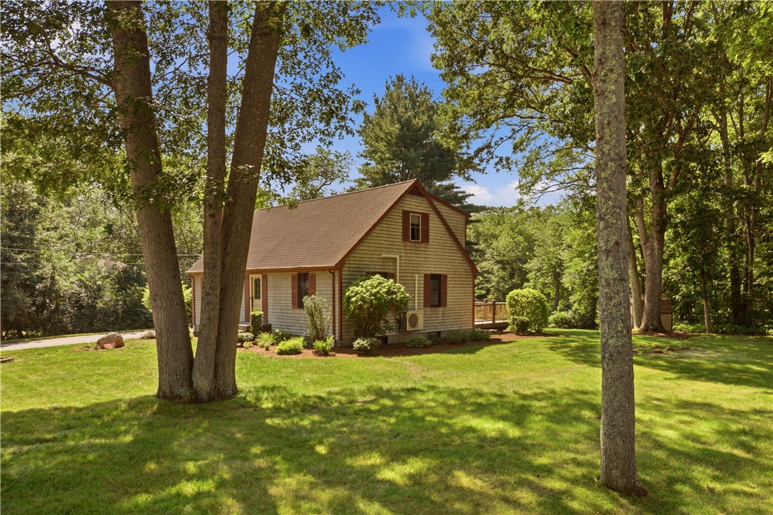 46 Beth Road Tiverton, RI 02878 - Photo 2 of 40 Gallery Image 2