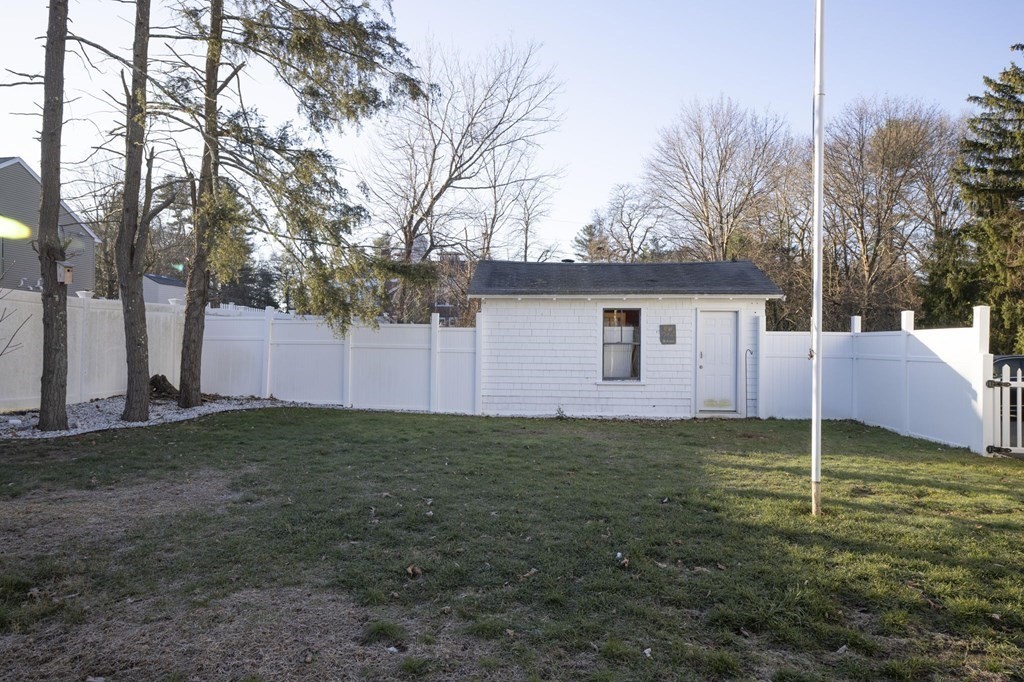 22 Baker Road Raynham, MA 02767 - Photo 7 of 42 Gallery Image 7