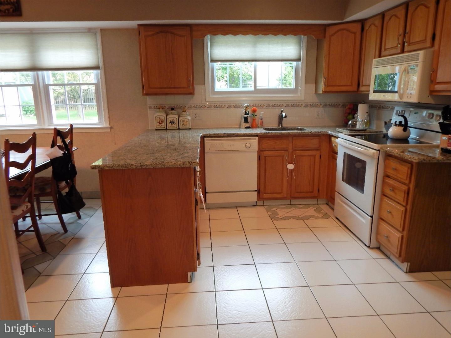 841 Cliff Road Bensalem, PA 19020 - Photo 5 of 22 Kitchen