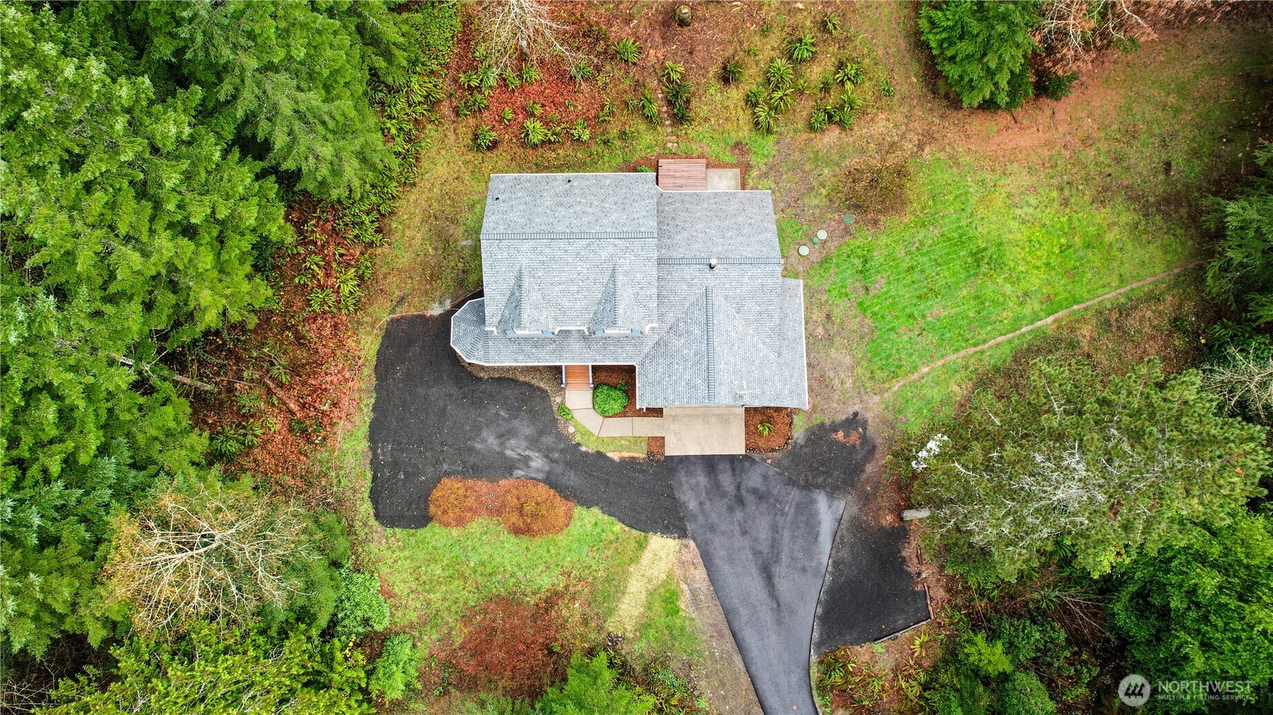 8045 Prather Road Southwest Centralia, WA 98531 - Photo 30 of 33 an aerial view of a house with a yard