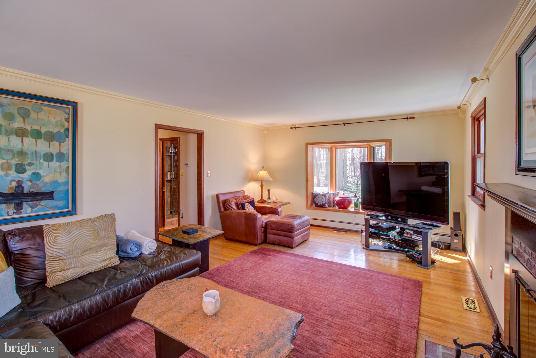 139 Reservoir Road Hopewell, NJ 08525 - Photo 5 of 47 Living Room