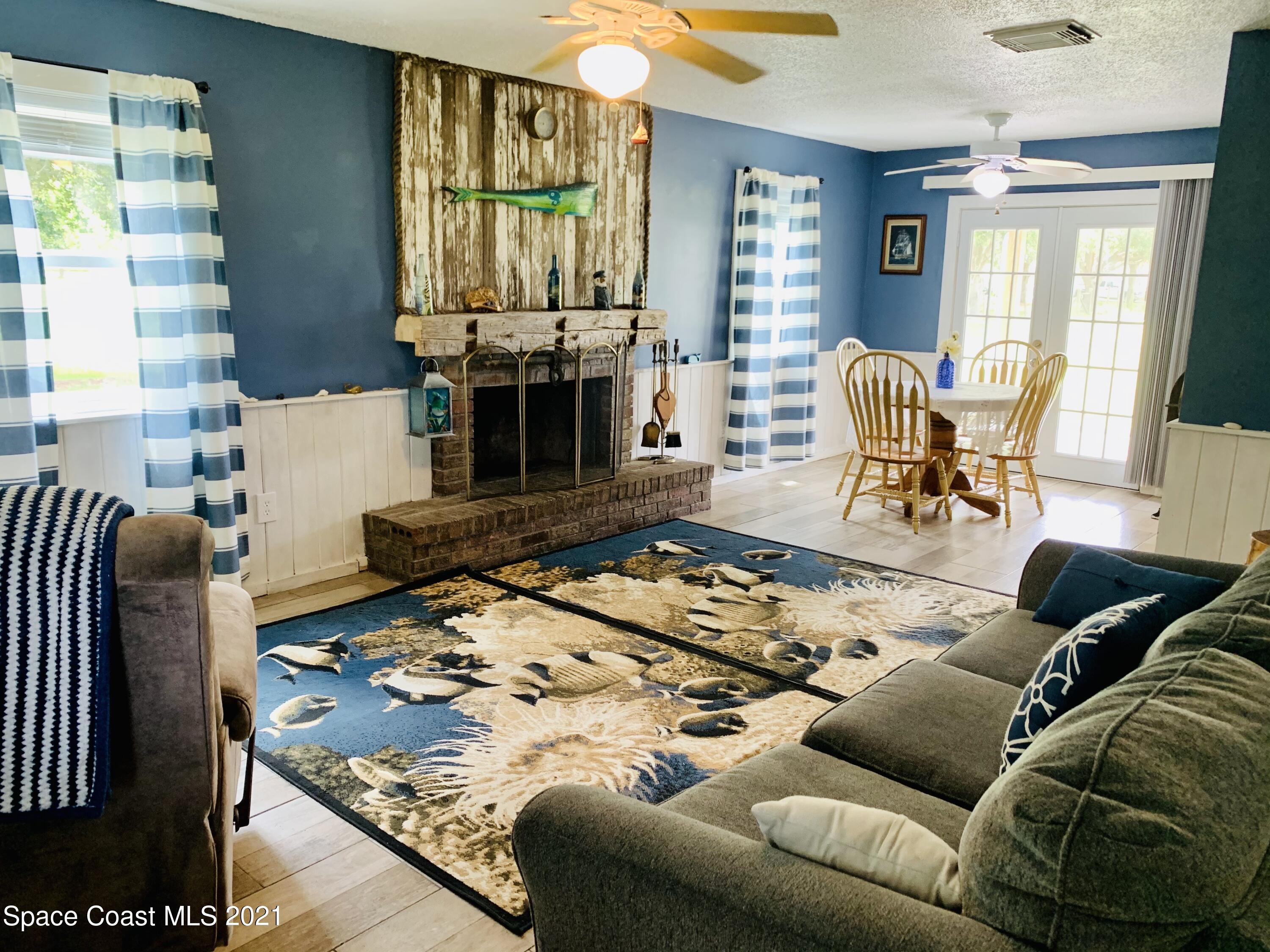 3155 Lionel Road Mims, FL 32754 - Photo 4 of 61 living room