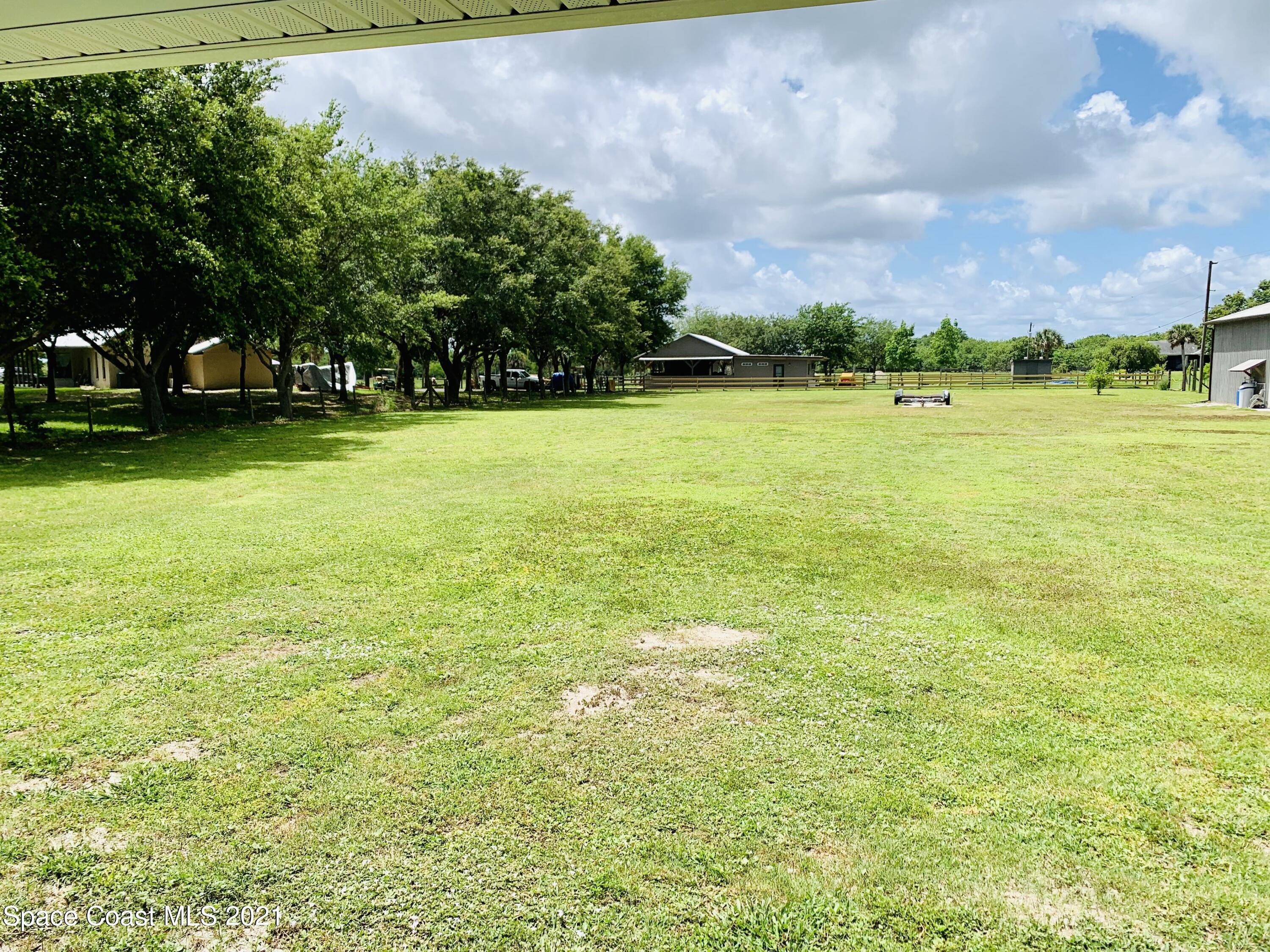 3155 Lionel Road Mims, FL 32754 - Photo 40 of 61 back yard