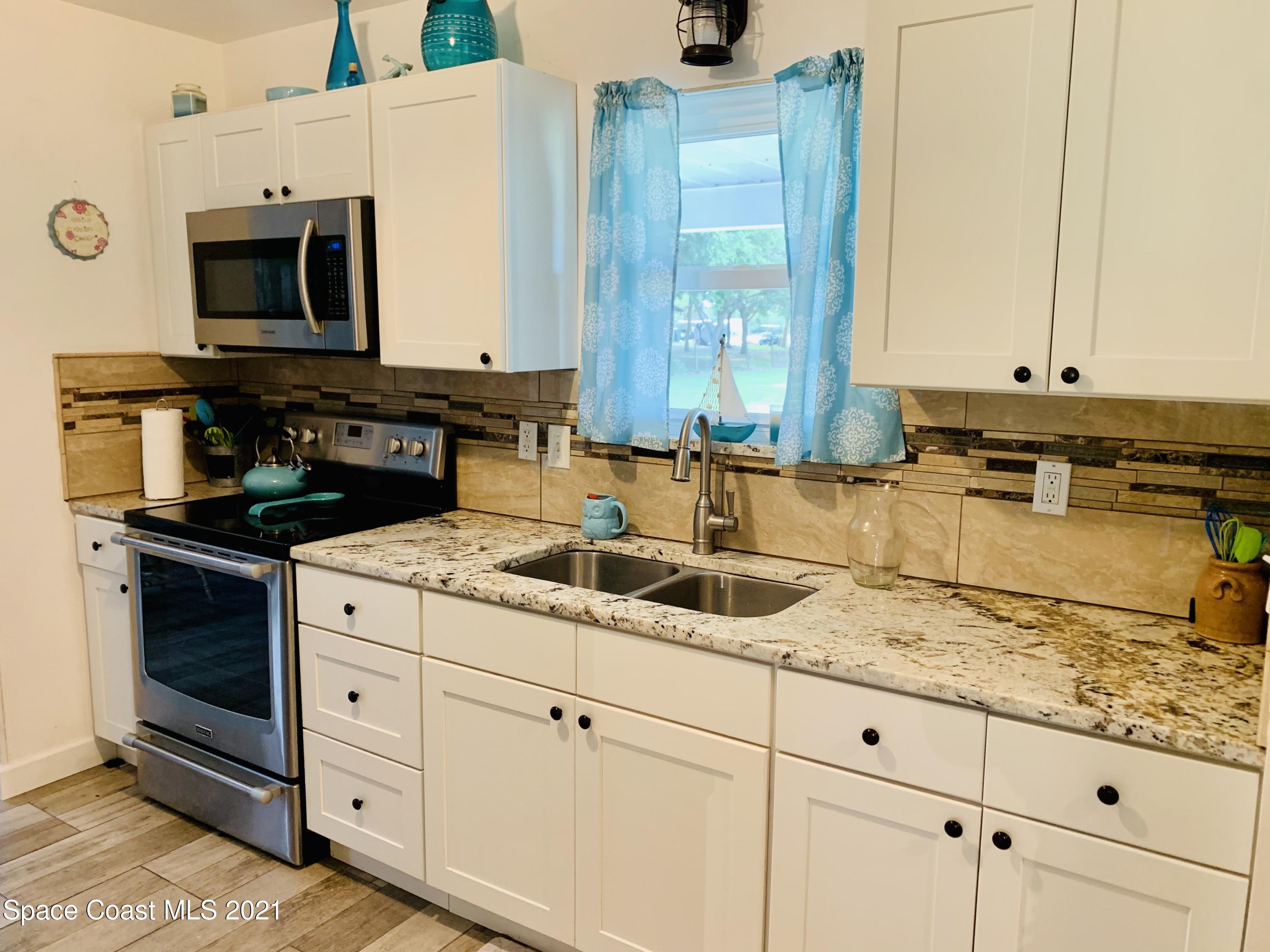 3155 Lionel Road Mims, FL 32754 - Photo 10 of 61 granite counters