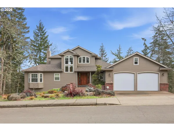 $845,000 | 453 Dellwood Drive, Eugene, OR 97405