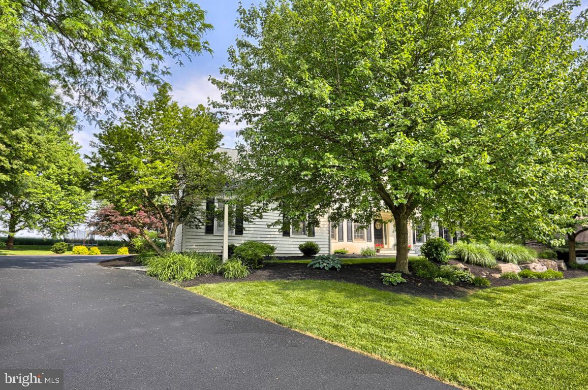 35 Olde Mill Court Lititz, PA 17543 - Photo 2 of 56