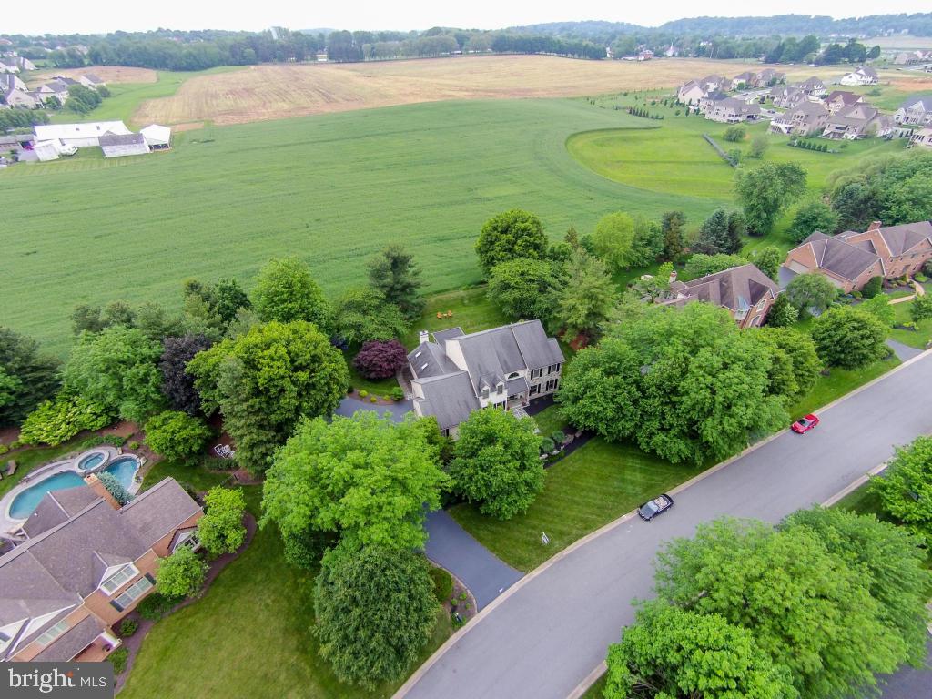 35 Olde Mill Court Lititz, PA 17543 - Photo 5 of 56