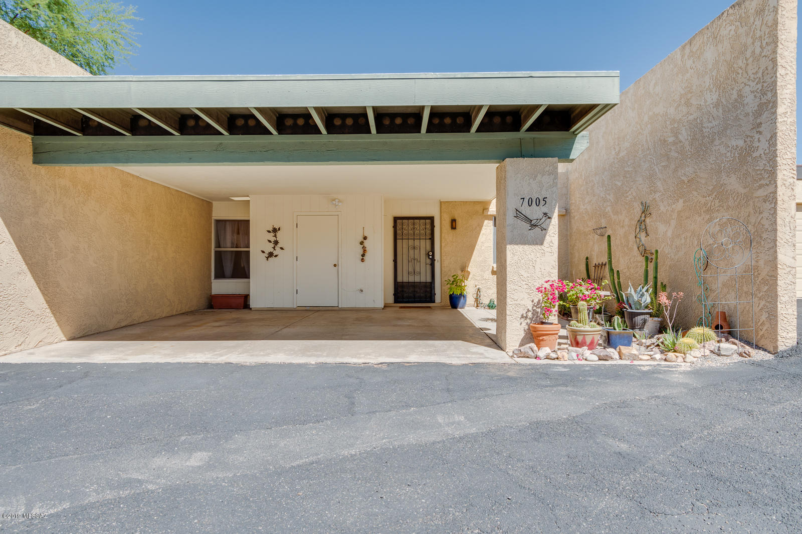 7005 East Rivercrest Road Tucson, AZ 85750 - Photo 2 of 33 Gallery Image 2