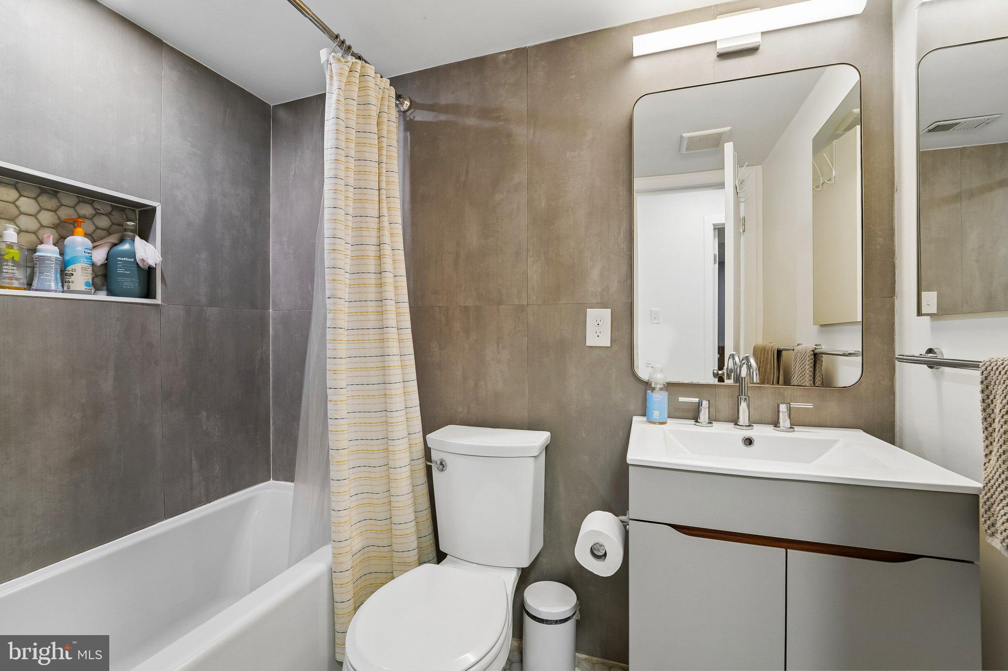 18804 Walkers Choice Road, Unit 2 Montgomery Village, MD 20886 - Photo 16 of 24