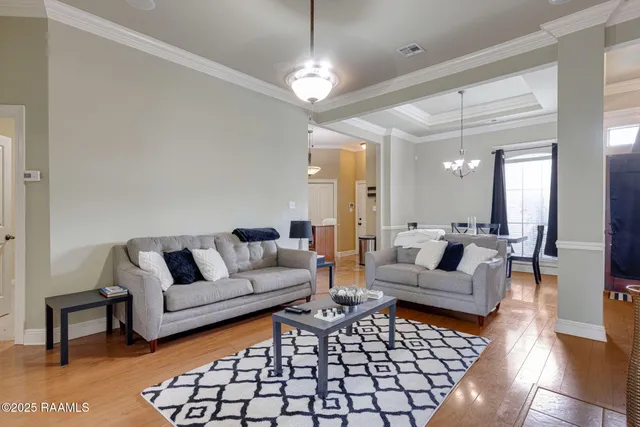 $1,700 | 111 Meagans Way Drive, Youngsville, LA 70592